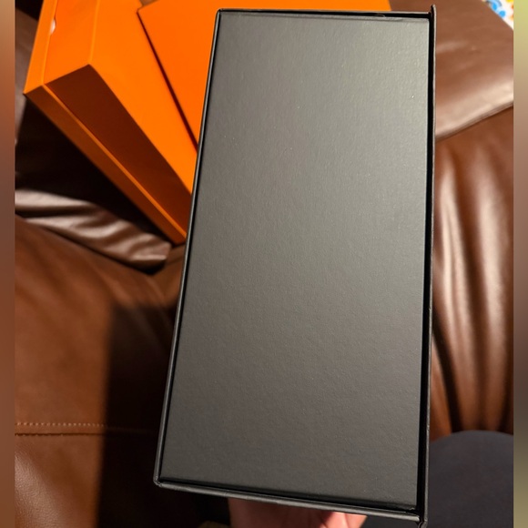 Large Chanel box - Picture 3 of 4